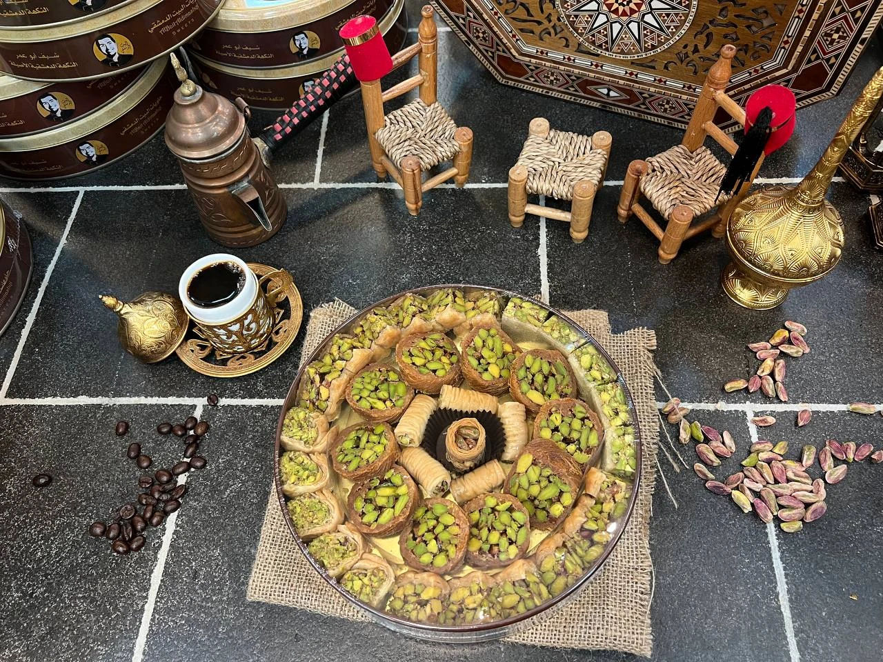 علبة حلو عربي فستق 500 غرام